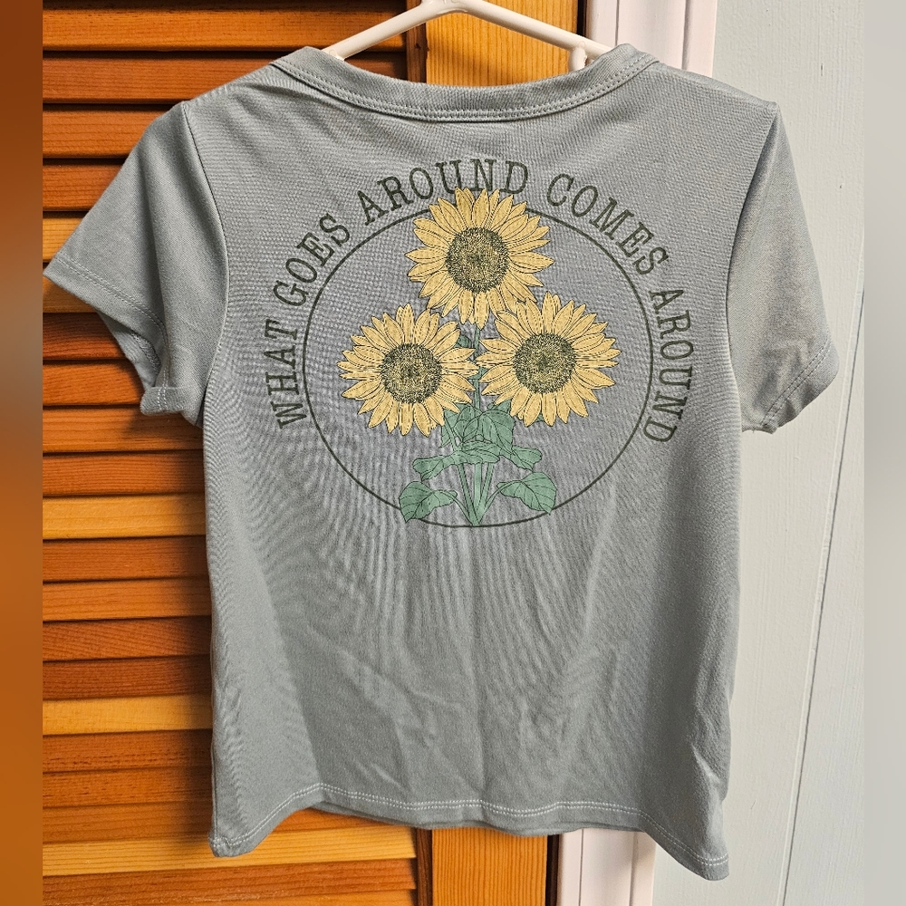 🌻Girls Top - Picture 2 of 2